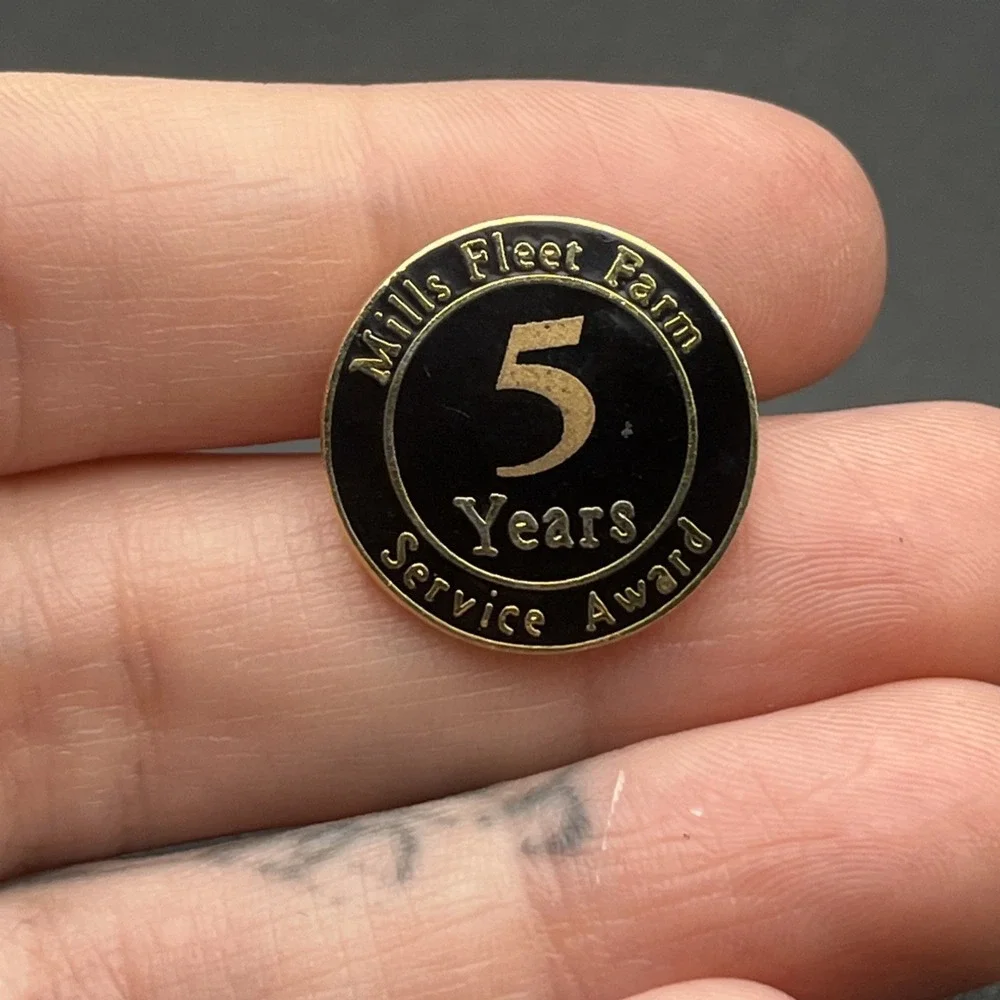 Mills Fleet Farm 5 Year Service Award‎ Lapel Hat Pin
